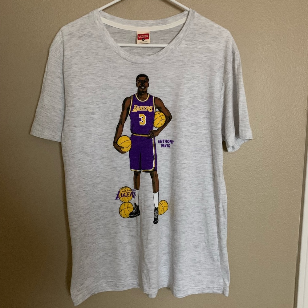 Men Homage Anthony Davis 3 Lakers Gray Shirt Polyester Medium. Good Condition.